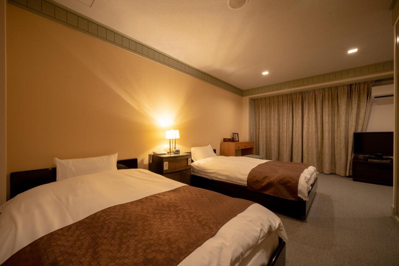 Kitsuregawa Country Club & Bihada Onsen Hotel Kitsuregawa Sakuyama Extérieur photo